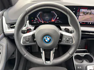 BMW 🆕 230e xDrive Active Tourer M Sport (CH) ⛽ + 🔌