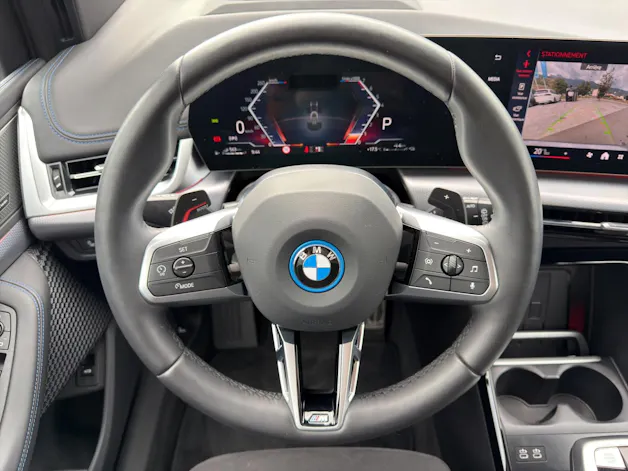 BMW 🆕 230e xDrive Active Tourer M Sport (CH) ⛽ + 🔌