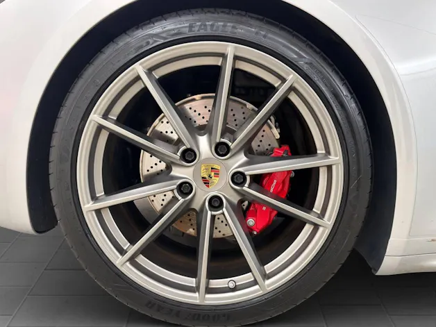Porsche 911 Carrera 4S