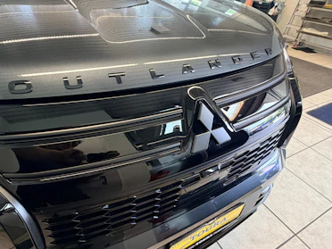 MITSUBISHI OUTLANDER 16