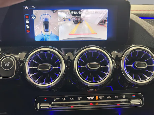 Mercedes-Benz EQA 300 66,5kWh 4Matic Swiss Star