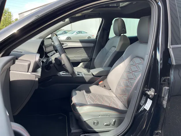 SEAT Leon 1.5 eTSI mHEV DSG Hola FR