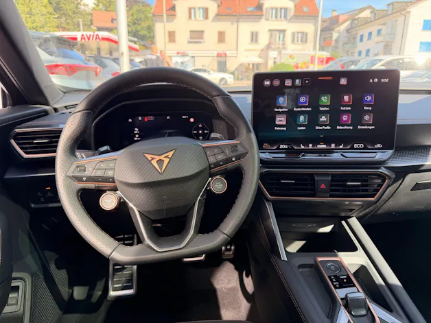 Cupra Formentor 1.5 TSI e-Hybrid 204 PS *** TOPAUSSTATTUNG MIT NUR 1'500 KM ***