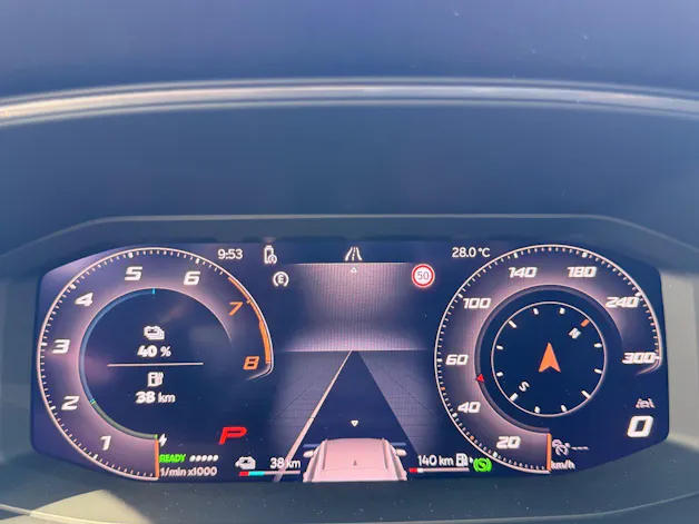 Cupra Formentor 1.5 TSI e-Hybrid 204 PS *** TOPAUSSTATTUNG MIT NUR 1'500 KM ***
