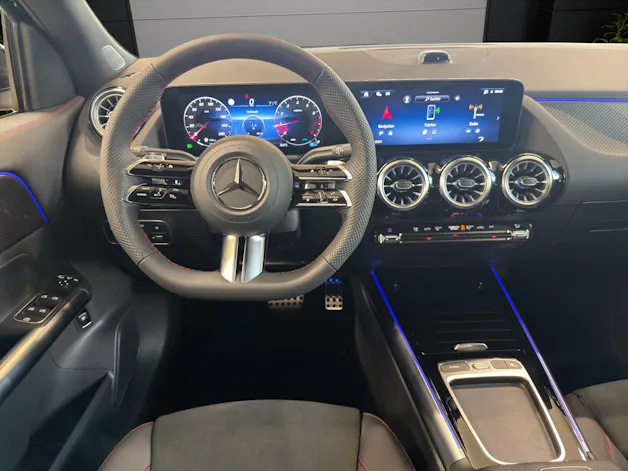 Mercedes-Benz GLA 220 4Matic 8G-DCT
