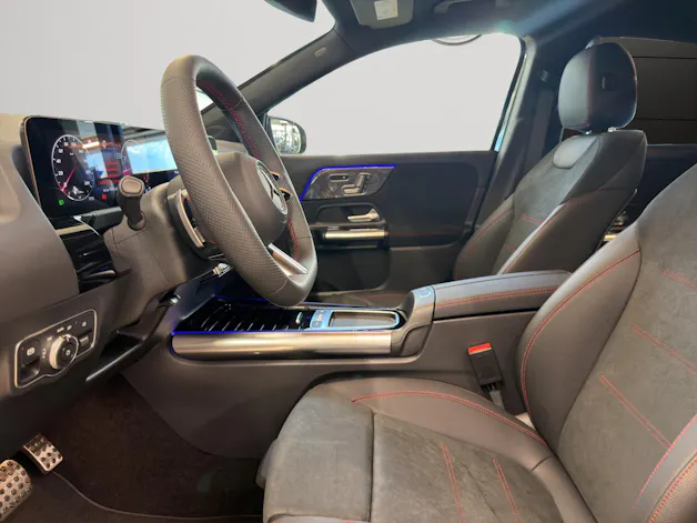 Mercedes-Benz GLA 220 4Matic 8G-DCT