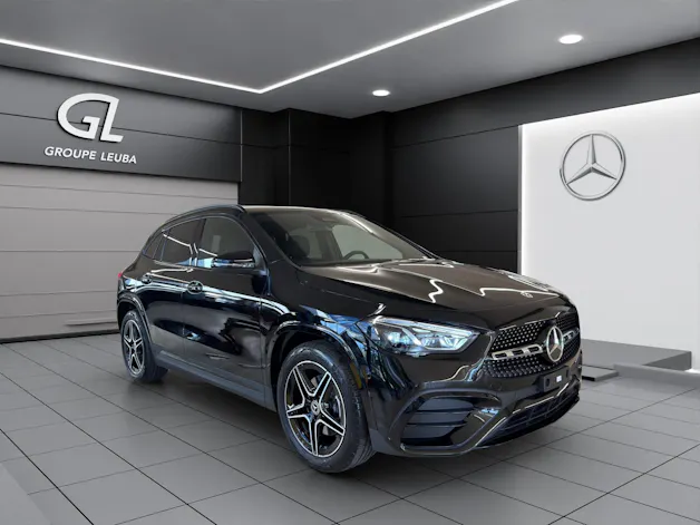 Mercedes-Benz GLA 220 4Matic 8G-DCT