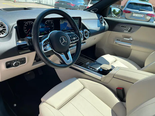 Mercedes-Benz EQA 300 4Matic