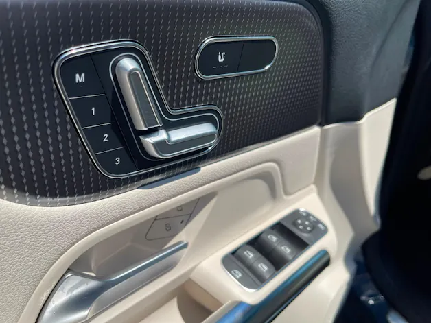 Mercedes-Benz EQA 300 4Matic