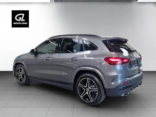 Mercedes-Benz GLA 220 4Matic 8G-DCT