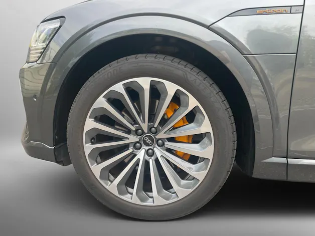 Audi e-tron 55 S Line Black Edition quattro