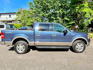 Ford F-150 Lariat 5.4 V8 ✅