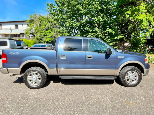 Ford F-150 Lariat 5.4 V8 ✅