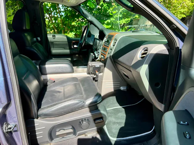 Ford F-150 Lariat 5.4 V8 ✅
