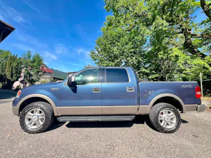 Ford F-150 Lariat 5.4 V8 ✅