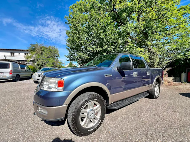 Ford F-150 Lariat 5.4 V8 ✅