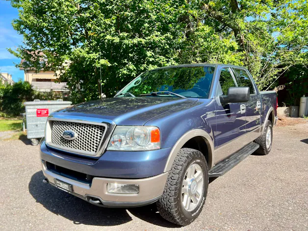 Ford F-150 Lariat 5.4 V8 ✅