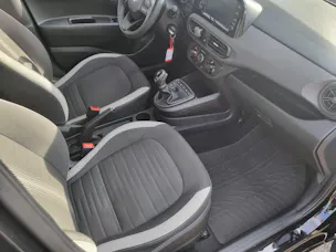 Hyundai i10 1.2 Launch Automat