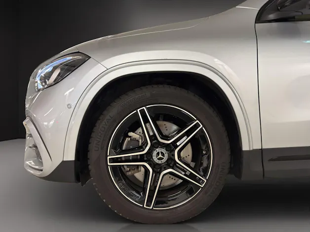 Mercedes-Benz GLA 220d 4Matic 8G-DCTSwiss Star