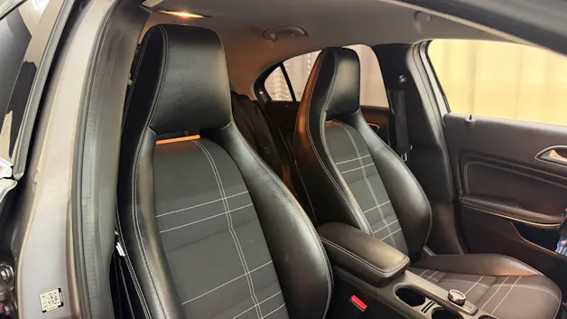 Mercedes-Benz A 200 Urban 7G-DCT