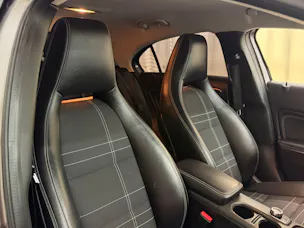 Mercedes-Benz A 200 Urban 7G-DCT