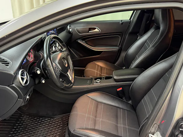 Mercedes-Benz A 200 Urban 7G-DCT