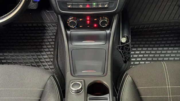 Mercedes-Benz A 200 Urban 7G-DCT