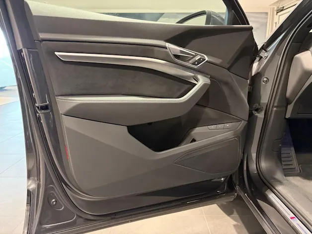 Audi e-tron 55 Sportback quattro