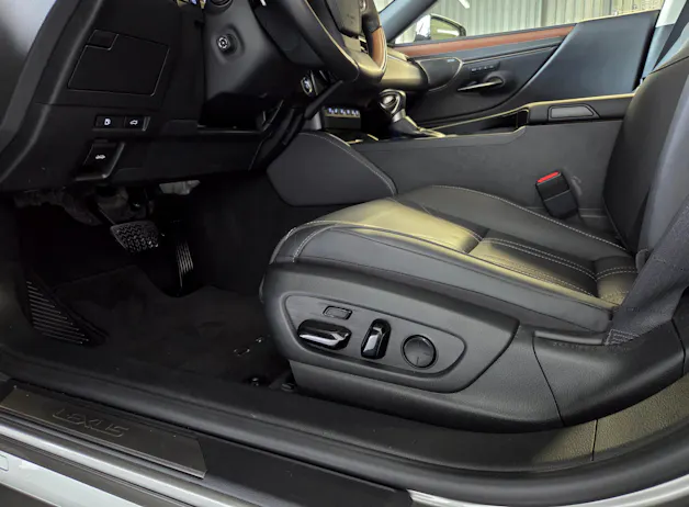 Lexus ES 300h Excellence