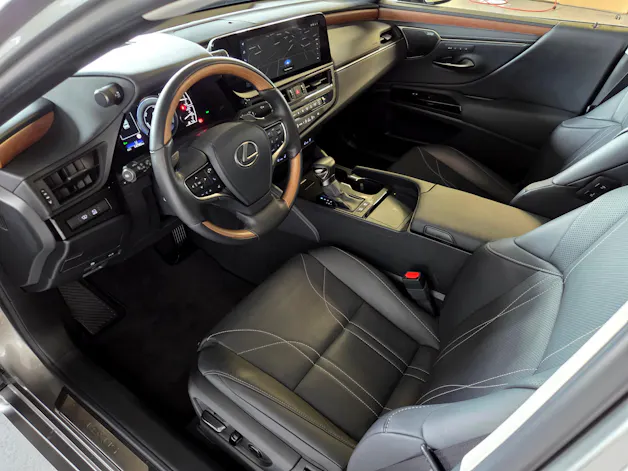 Lexus ES 300h Excellence