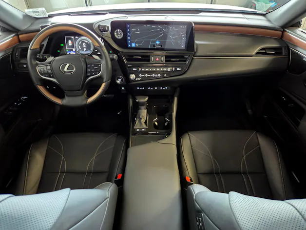 Lexus ES 300h Excellence
