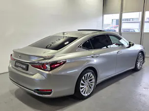 Lexus ES 300h Excellence