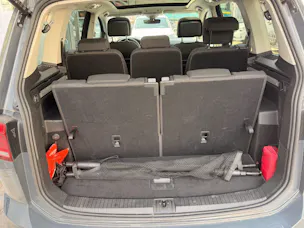 VW Touran 1.5 TSI Highline R-LINE *** TOPAUSGESTATTETER FAMILIENWAGEN ***