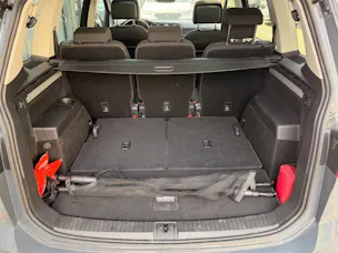 VW Touran 1.5 TSI Highline R-LINE *** TOPAUSGESTATTETER FAMILIENWAGEN ***