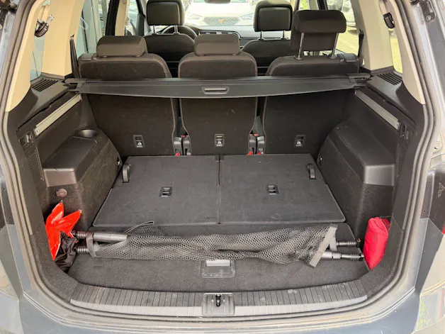 VW Touran 1.5 TSI Highline R-LINE *** TOPAUSGESTATTETER FAMILIENWAGEN ***