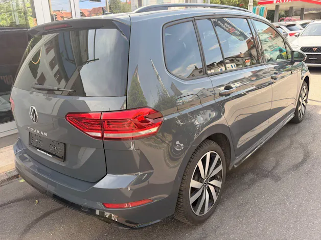 VW Touran 1.5 TSI Highline R-LINE *** TOPAUSGESTATTETER FAMILIENWAGEN ***