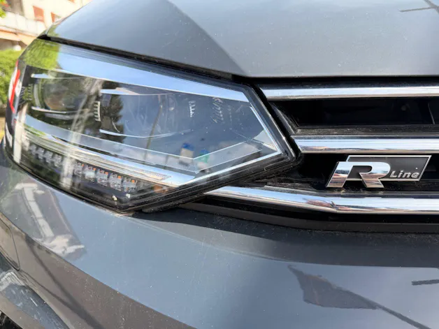 VW Touran 1.5 TSI Highline R-LINE *** TOPAUSGESTATTETER FAMILIENWAGEN ***
