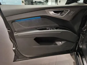Audi Q4 e-tron SUV quattro performance