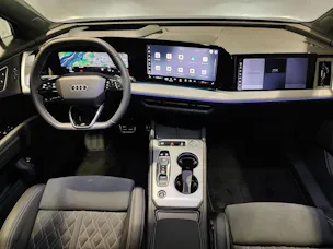 Audi Q4 e-tron SUV quattro performance