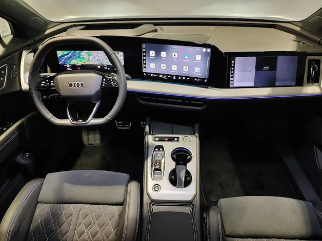 Audi Q4 e-tron SUV quattro performance