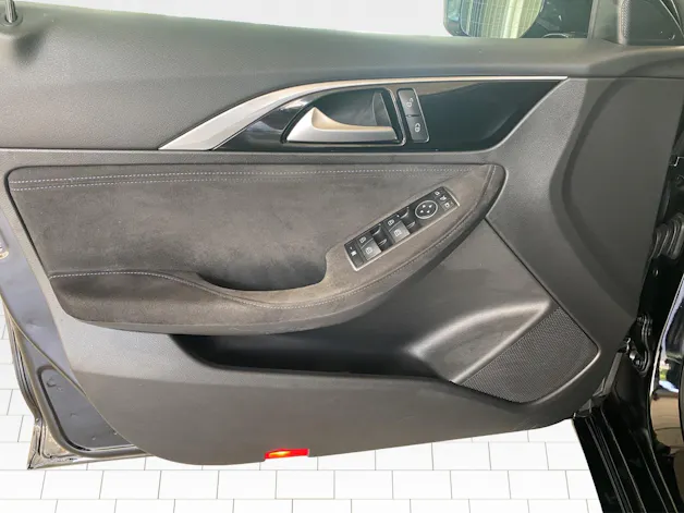 Infiniti Q30 2.2d Luxe AWD DCT