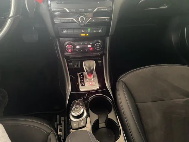 Infiniti Q30 2.2d Luxe AWD DCT