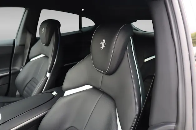 Ferrari Purosangue 6.5 V12