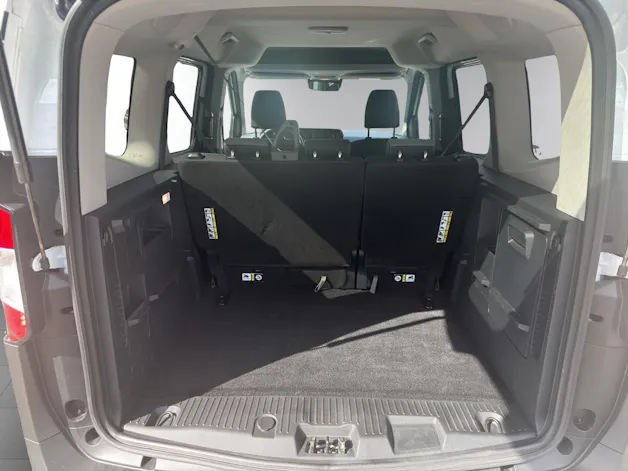Ford Tourneo Courier 1.0 EcoBoost Titanium Automat