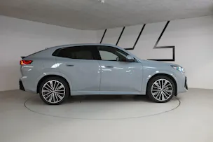BMW iX2 xDrive 30 M Sport