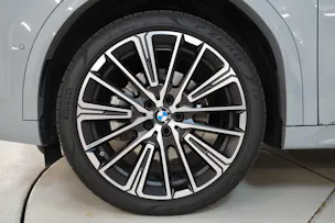 BMW iX2 xDrive 30 M Sport