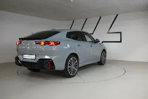 BMW iX2 xDrive 30 M Sport