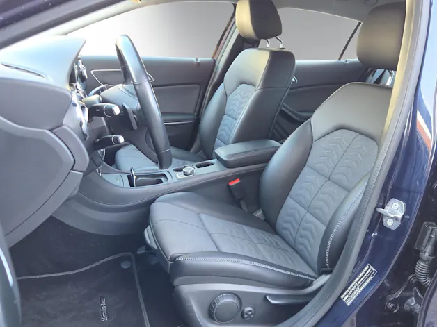 Mercedes-Benz GLA 220 4Matic 7G-DCT