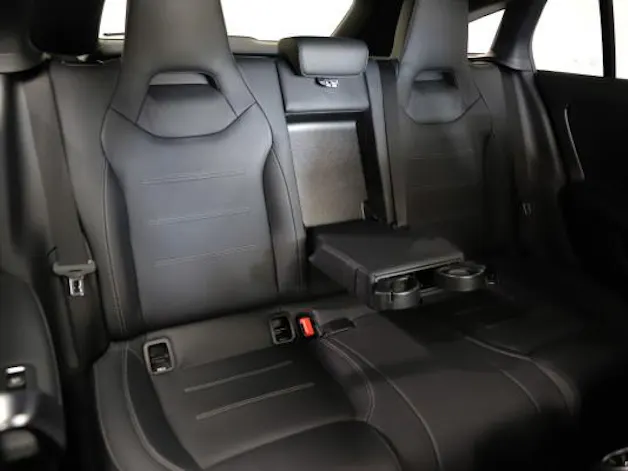 MERCEDES-BENZ CLA SB 250 AMG Line 4M 7G