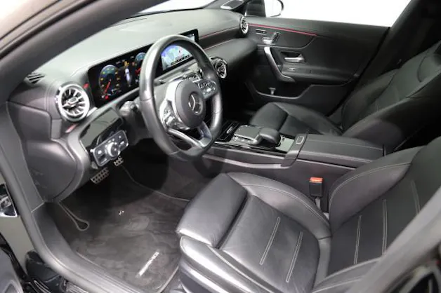 MERCEDES-BENZ CLA SB 250 AMG Line 4M 7G